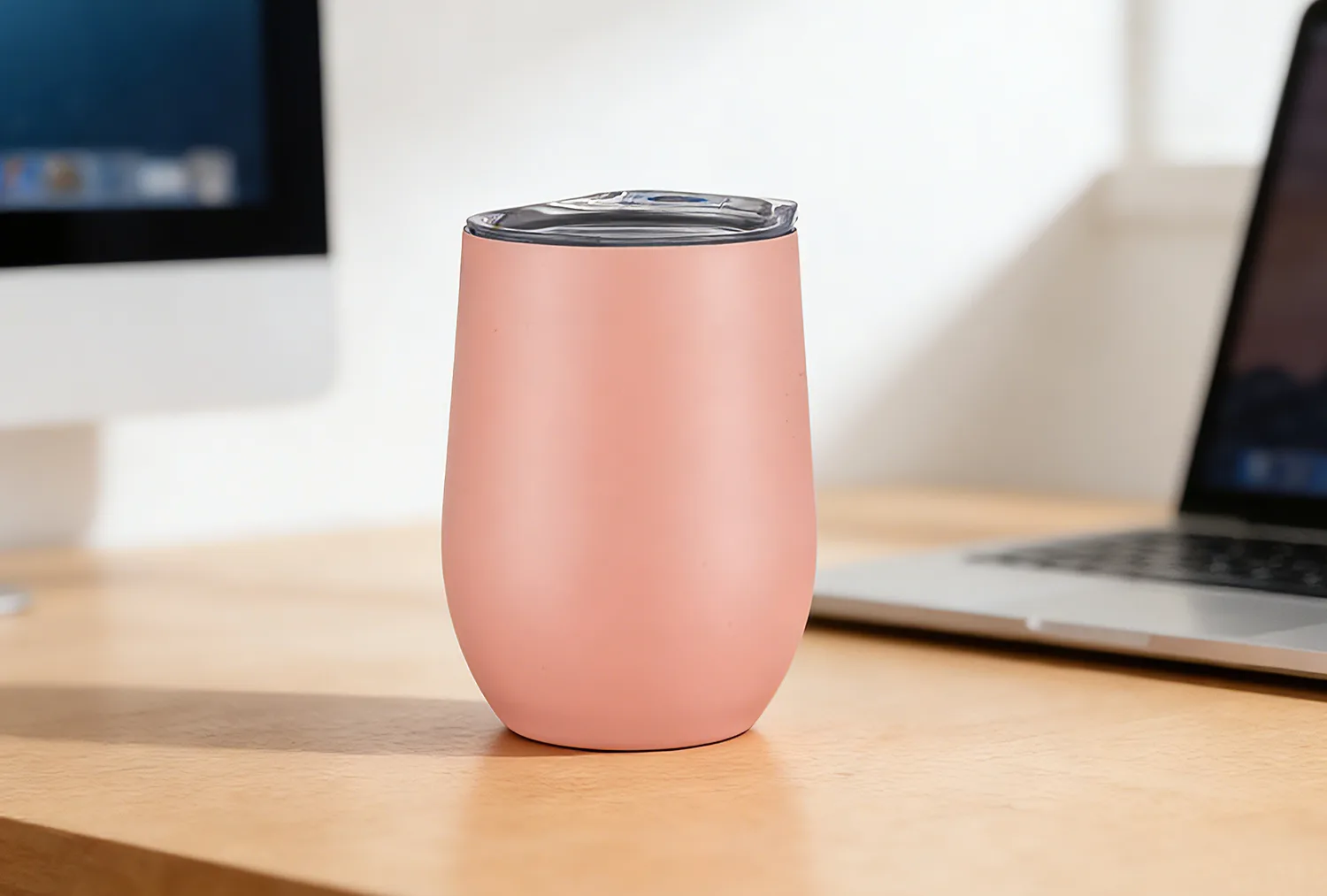 Ciri-ciri utama cawan bir.